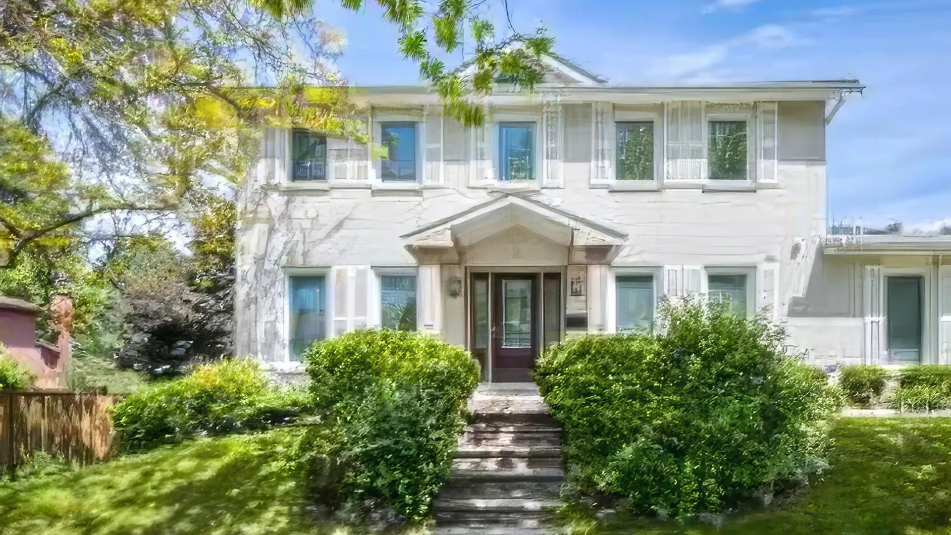 4 Bedrooms Or 2 Bedrooms House Near Fairview Mall And 401 & Dvp Toronto