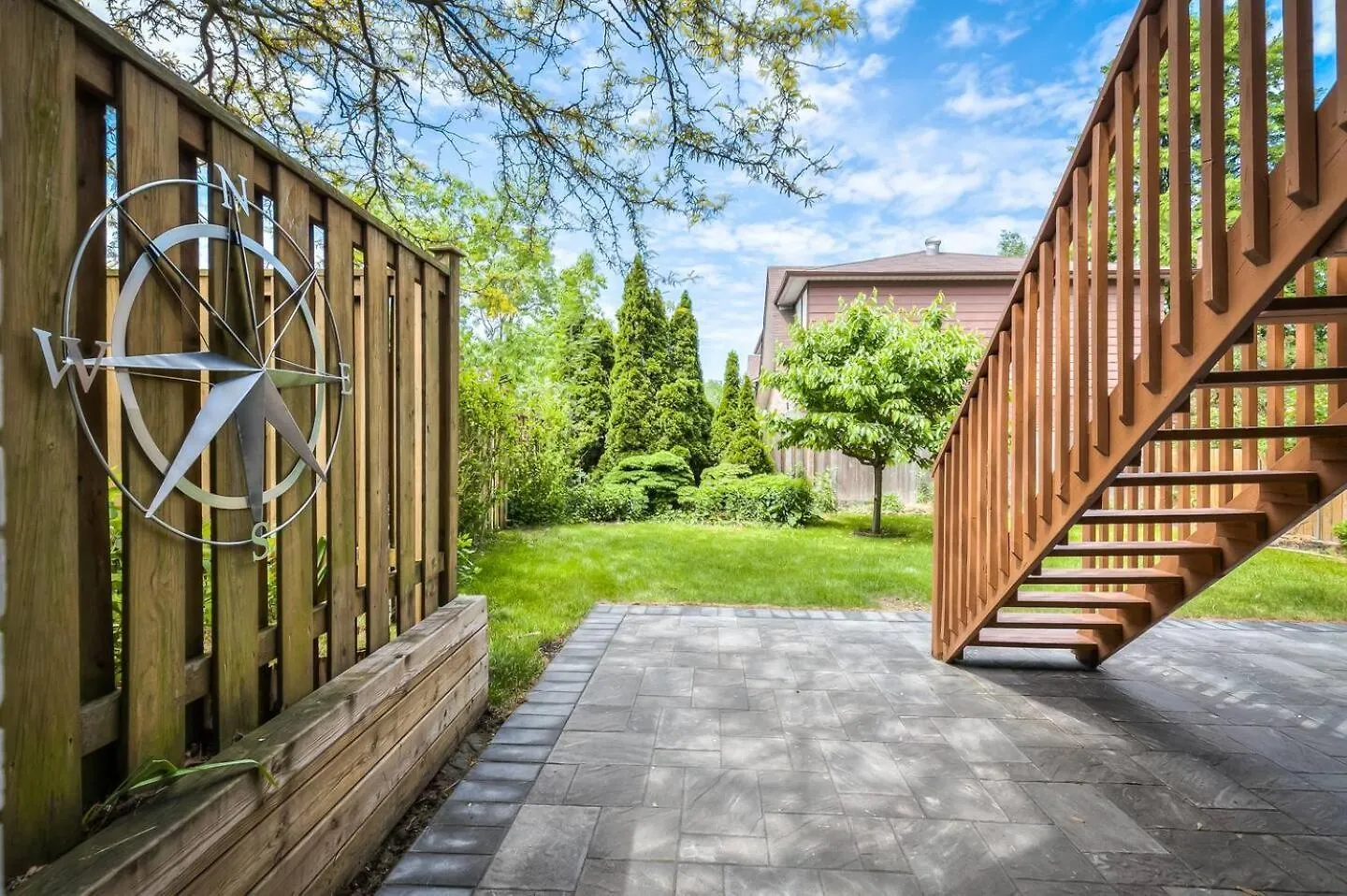 4 Bedrooms Or 2 Bedrooms House Near Fairview Mall And 401 & Dvp Toronto 0*,